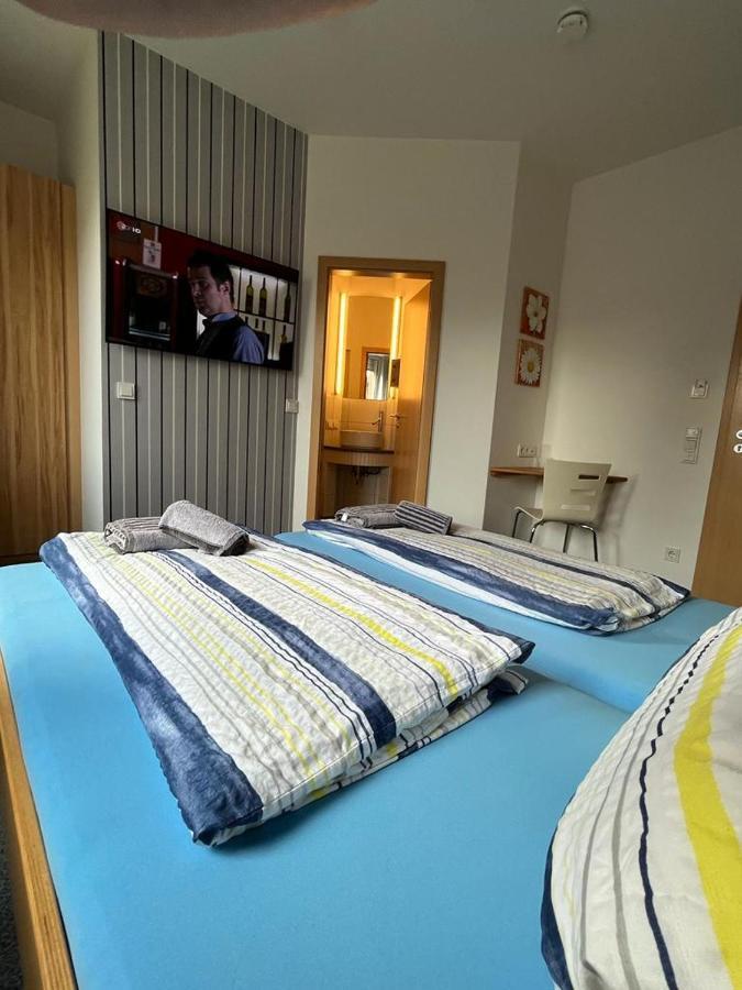 Ferienunterkunft Mit 4 Doppelzimmern In Einbeck!! Exterior photo